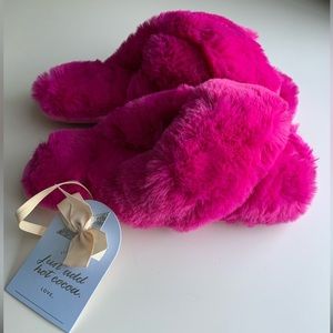LOFT Faux Fur Twist Slippers M 7-8 NWT
